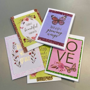 Tarjetas de felicitación con temática de mariposa, juego de 5 tarjetas de felicitación de tamaño A1, tarjetas de inspiración de mariposa, tarjetas A1 brillantes, tarjetas de flores pequeñas