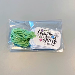 Tout ira bien Étiquettes cadeaux, ensemble de 12 étiquettes cadeaux inspirantes, étiquettes cadeaux fleur, étiquettes estampillées faites à la main, emballage cadeau inspirant