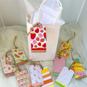 Summer Gift Tags, Set of 10 Summer Inspired Tags, Flamingo Tags, Flip Flop Tags, Sunglasses Tags, Summer Fun Gifts, Fun In The Sun