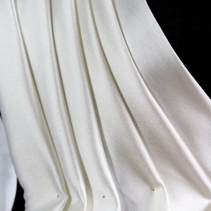 Tessuto di raso Mikado di lusso, tessuto Mikado avorio, tessuto da sposa, tessuto reale, tessuto in twill di Mikado in poliestere, tessuto di design, larghezza 57&quot;