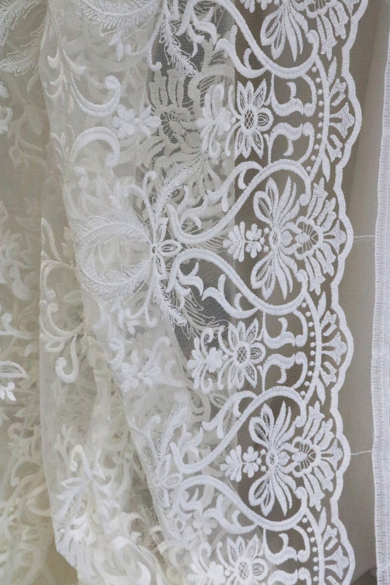 Elfenbensfärgat broderat spetstyg, brudspetstyg, blommig spets, spetstyg, tyllspetstyg, brudklänningsspets, transparent tyg, 133 cm bredd bild 6