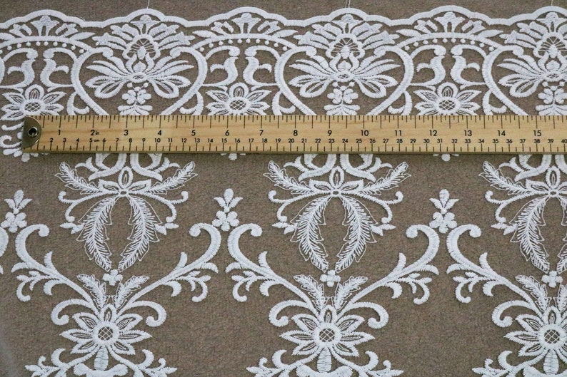 Elfenbensfärgat broderat spetstyg, brudspetstyg, blommig spets, spetstyg, tyllspetstyg, brudklänningsspets, transparent tyg, 133 cm bredd bild 10