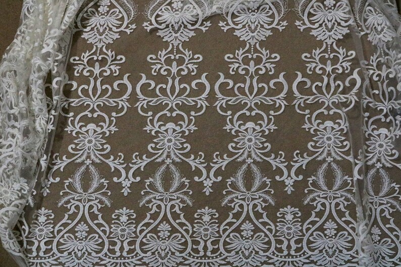 Elfenbensfärgat broderat spetstyg, brudspetstyg, blommig spets, spetstyg, tyllspetstyg, brudklänningsspets, transparent tyg, 133 cm bredd bild 7