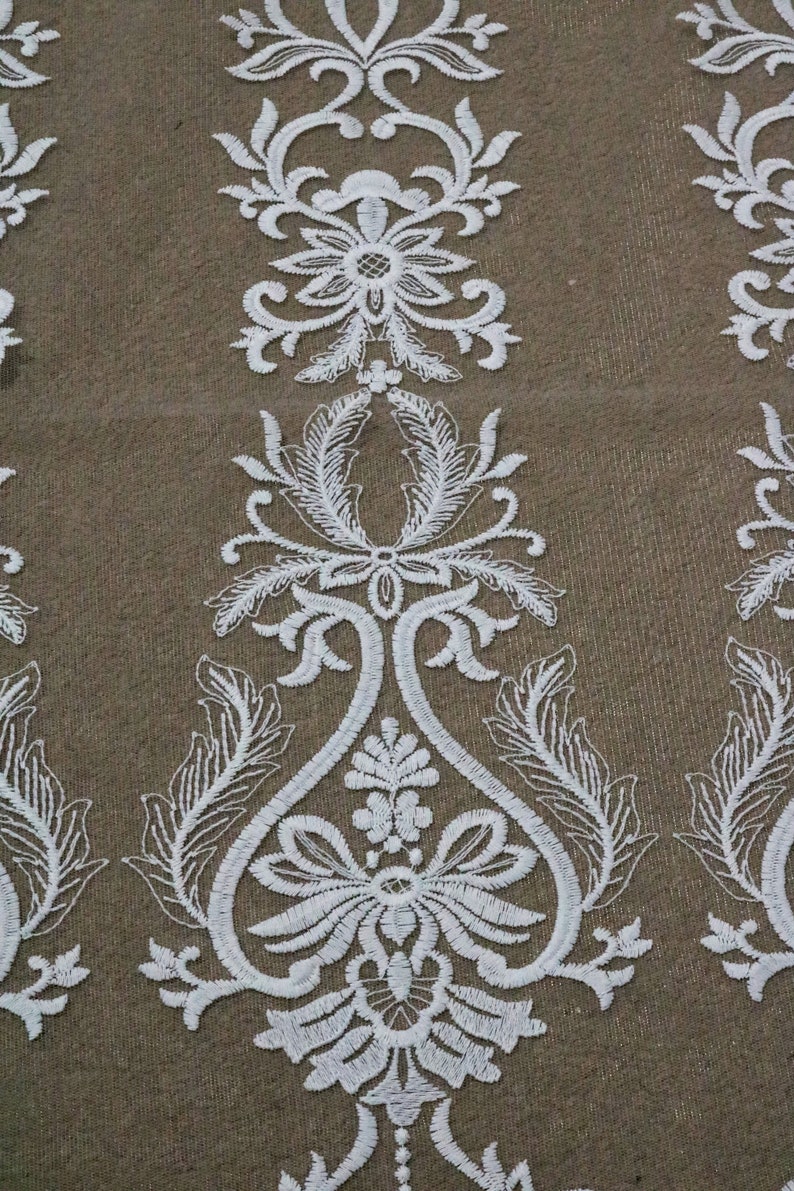 Elfenbensfärgat broderat spetstyg, brudspetstyg, blommig spets, spetstyg, tyllspetstyg, brudklänningsspets, transparent tyg, 133 cm bredd bild 9