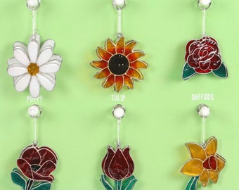 Flower Suncatcher – Stained Glass Effect Window Hanging, Garden Window Decor, Floral Gift for Gardeners, Daisy Tulip Sunflower Poppy Gifts