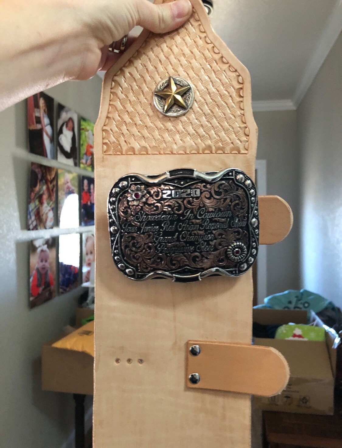 10 Trophy Buckle Display Ceci est un exemple des différentes Etsy Canada