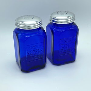 Cobalt Blue Retro Vintage Style Large Glass SALT & PEPPER Range Shakers Set Depression Style Screw on Lid