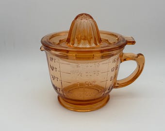Pink Vintage Style Juicer with Measuring Mixing 2 Cup Juice Reamer Depression Style Glass