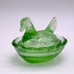 Green Glass Vintage Style Mini Nesting Chicken Hen Salt Pinch Bowl Miniature Depression Style