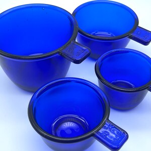 Nesting Vintage Style Stacking 4 Pc. Measuring Cups Set 1/4, 1/3, 1/2, 1 Cup Depression Style in Cobalt Blue Glass Color image 4