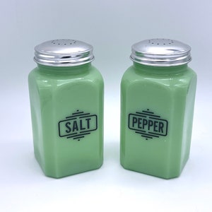 Jadeite GREEN Retro Art Deco Gatsby Style Large Size - Glass Range SALT & PEPPER Shaker Set Vintage Depression Style