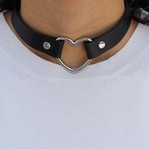Leather Heart Choker - Leather Heart Collar - Heart Necklace - Fairy Goth Choker- Goth Choker