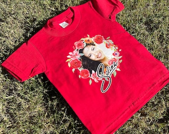 Selena Quintanilla Shirt - For kids, Unisex. La Reina de la Cumbia. Selena Quintanilla T-Shirt. Como la Flor. Selena. Floral Shirt. Kids