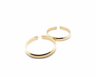 Aretes de aro medianos de oro de 14 quilates