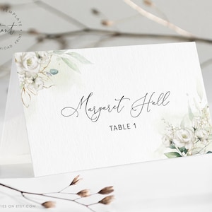 AMANDA - Plantilla de tarjeta de lugar floral blanco, tarjeta de lugar de boda de salvia y flores blancas, tarjeta de nombre plano tipo carpa, tarjeta de lugar de boda editable