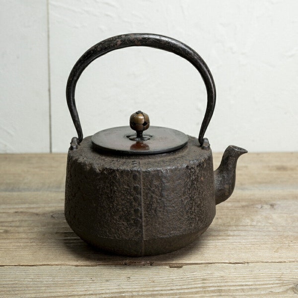 Tetsubin　Japanese antique iron kettle | Taisho Showa period - around 20th century