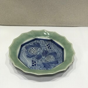 Antique pottery　　Celadon and blue & white dishes. Phoenix drawn with blue glaze. A large plate of Japanese Imari ware. Meiji period.