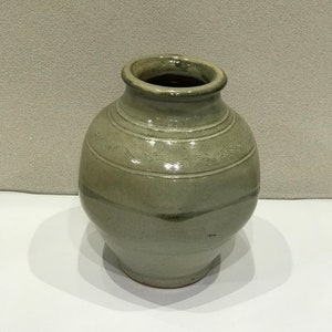 Japanese folk art pottery vase｜White glaze three-striped vase height 25 cm