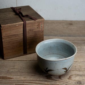 Antique Edo Period E-Karatsu Tea Bowl | 19th Century Hizen Karatsu Ware | Japanese Painted Tea Bowl | Traditional SAGA Pottery | Signed Box
