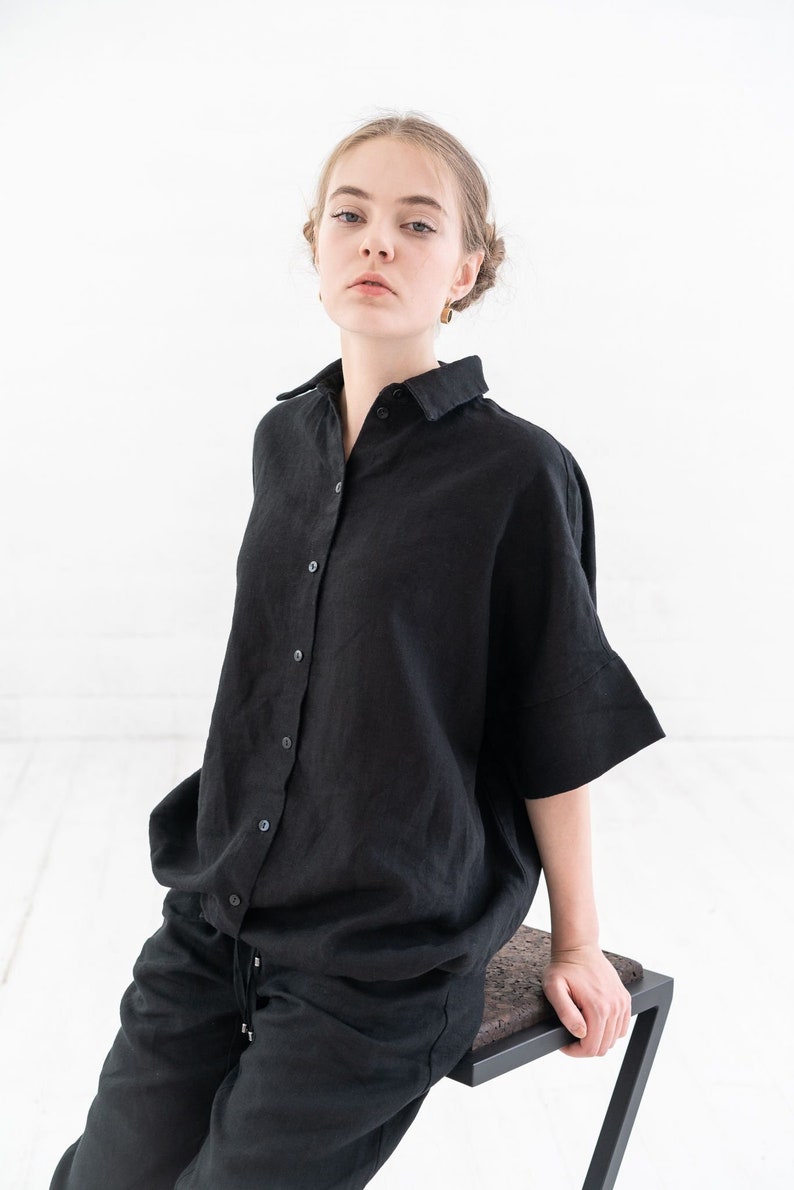 Übergroßes Leinenhemd mit Knöpfen, Kimono-Oberteil aus Leinen, Flachskleidung für den Sommer, Kimono-Stil mit kurzen Ärmeln Bild 1