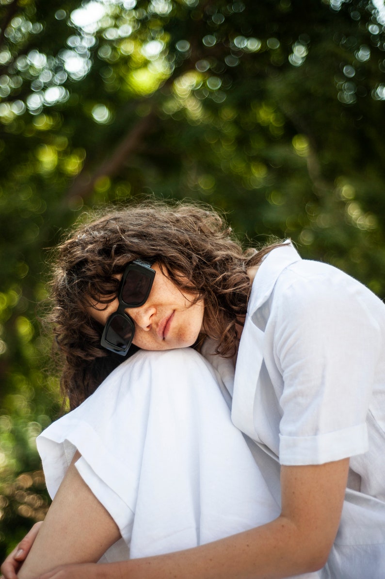 Soft linen dress in white for your memorable moments