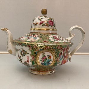Nineteenth Century Authentic Rose Medallion Teapot