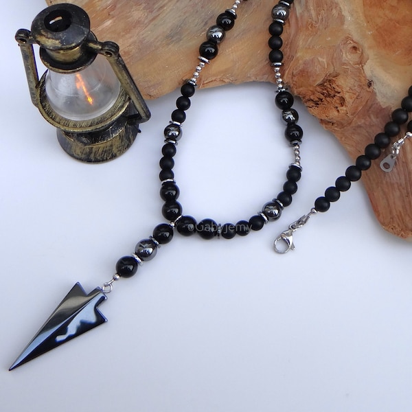 Pendentif homme / Collier Viking noir avec Flèche hématite et perles en pierres / Belle longueur de 70 cm, couleur noir, idéal cadeau homme