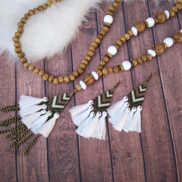 Long collier sautoir bohème, avec perles bois et pompon franges pour femme, plusieurs couleurs, style bijoux hippie chic