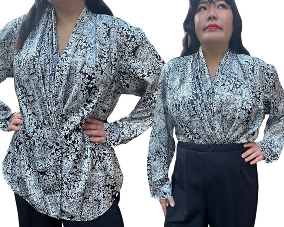 Vintage 1990s Black & White Floral Blouse // Deep… - image 1