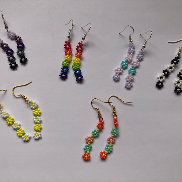 Daisy/Flower Beaded Earrings