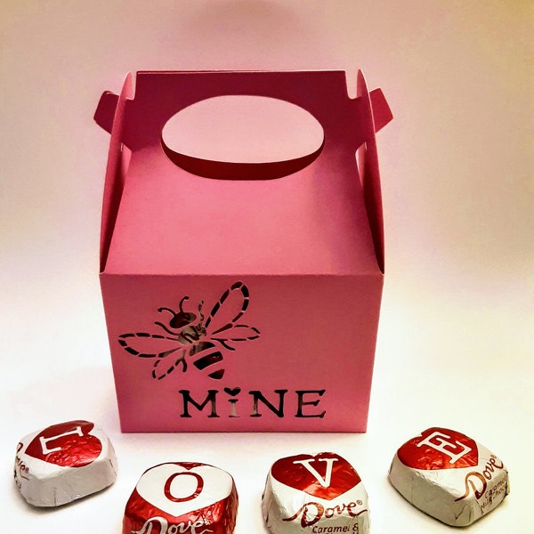 Valentine's Day Treat Box SVG file - "Bee" Mine