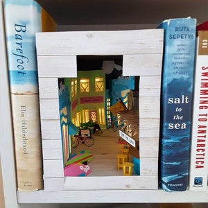 Buch Nook - Beach Boardwalk Diorama SVG-Schnitt-Dateien