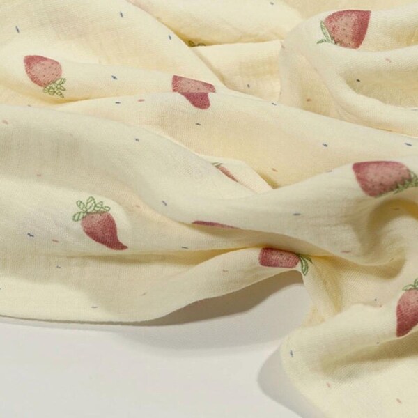 Tela Muselina Fresas Doble Gasa de 0,5 m