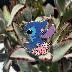 Enamel Pin - Stitch - Sakura Friends - Cute Kawaii Pins - @Magicalstudioco