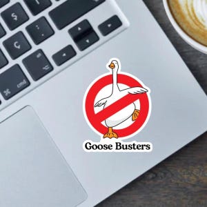 Autocollant Goose Busters 2,5" - autocollant drôle d'oie idiot, autocollant pour pare-chocs ou aimant de réfrigérateur, conception inspirée de chasseurs de fantômes, course d'oie