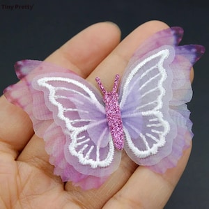 10 toppe da 75 mm in organza a quattro strati, con farfalle in tessuto color lavanda e viola, per decorazioni da sposa.