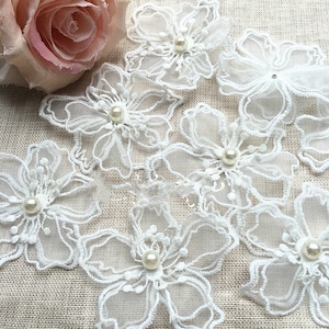 50 pezzi/lotto tessuto di organza bianco ricamo pizzo toppa rifinitura vestiti 3D perline fiore abito da sposa fai da te applique M051