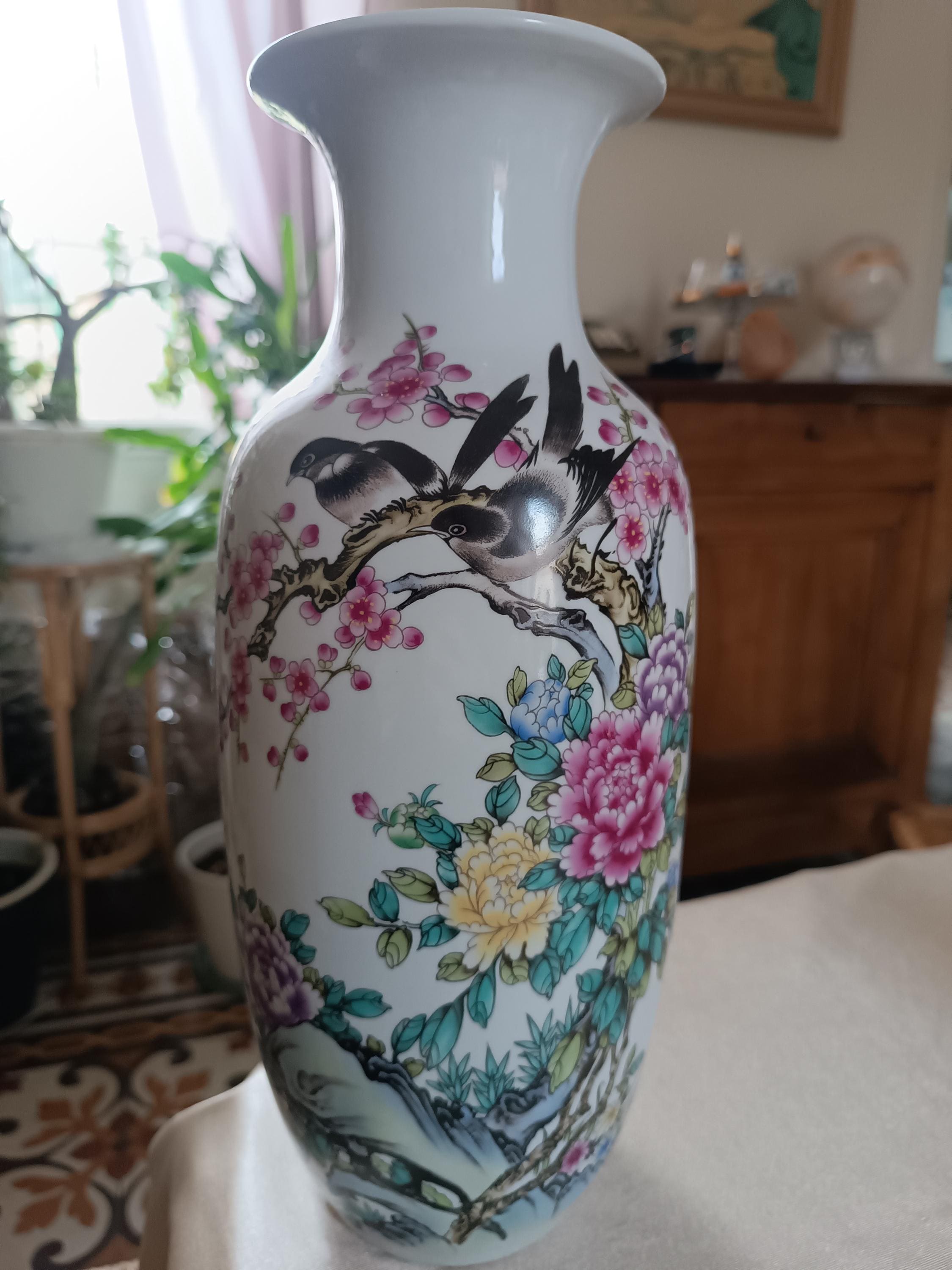 VASE FOND ROUGE CERAMIQUE SIGNE MAM SIGNATURE A IDENTIFIER 1960 M987
