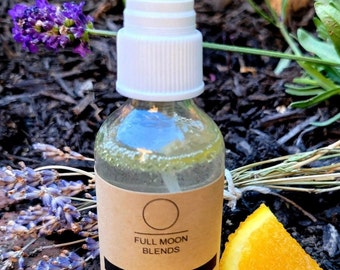 Espray de aromaterapia vegano para habitación y cuerpo: aceites esenciales con infusión de cristales