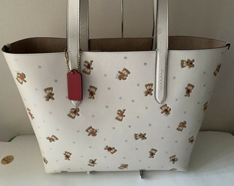 COACH Highline Leather Tote Snowy Bear Collection Chalk Multi - Etsy Ireland COACH Highline Leather Tote Snowy Bear Collection Chalk Multi - Etsy Ireland