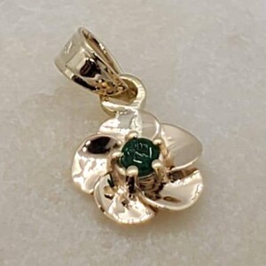 14k Gold Flower Pendant with Natural Emerald 2mm