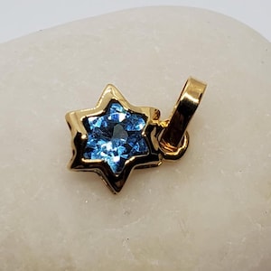 14k Gold Pendant with precious stone