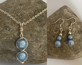 Blue Jewellery Set, Blue Pendant and Earrings Set, Wire Wrapped Pendant, Blue Dangle Earrings, Girlfriend Gift, Anniversary Gifts, Easter.