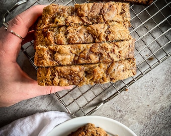 Banana Cinnamon Roll Swirl Bread | Baked Goods | Bread | Dessert