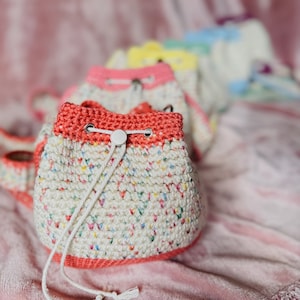 Handmade Crochet Bucket Bag with Drawstring Closure, Small Crossbody Bag, Purse