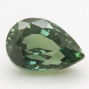Natural Teal Sapphire 1.29 carat, Deep Bluish Green, Pear, Heated, 7.18x5.12x4.10 mm.