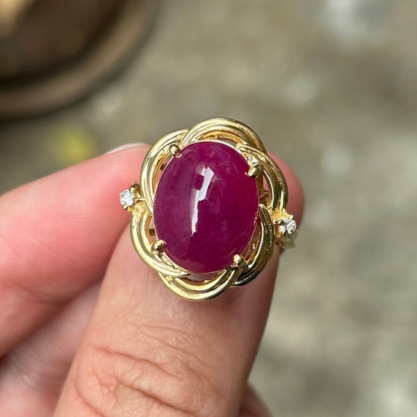 Antiques Natural Ruby Cabochon on 14k Yellow Gold Ring, Second Hand Jewelry, Estate Ring