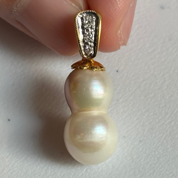 Vintage Pearl Diamonds Charm Pendant 18k Solid Gold - Second Hand Jewelry - Estate Jewelry