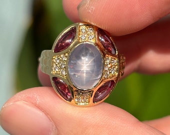 Antique Natural Star Sapphire with Natural Diamonds and Garnets on 18k yellow gold ring, Estate Jewelry, Second Hand Jewelry