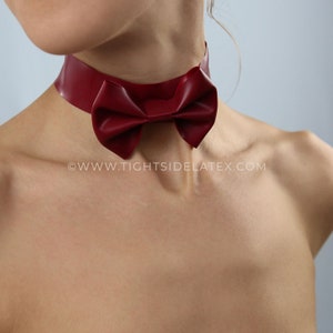 Latex Bow Choker